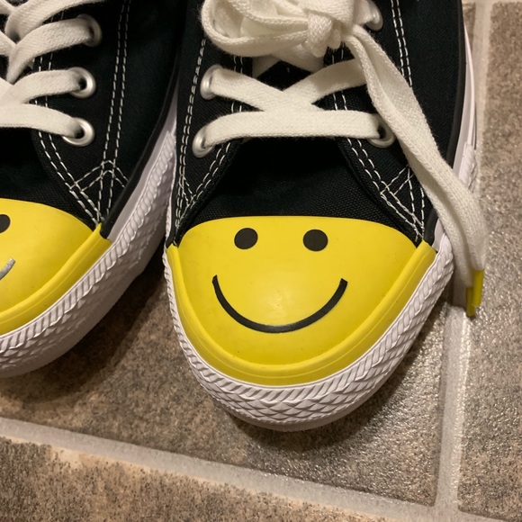 Converse All Star Low Chuck Taylor Smiley Face - Picture 3 of 7